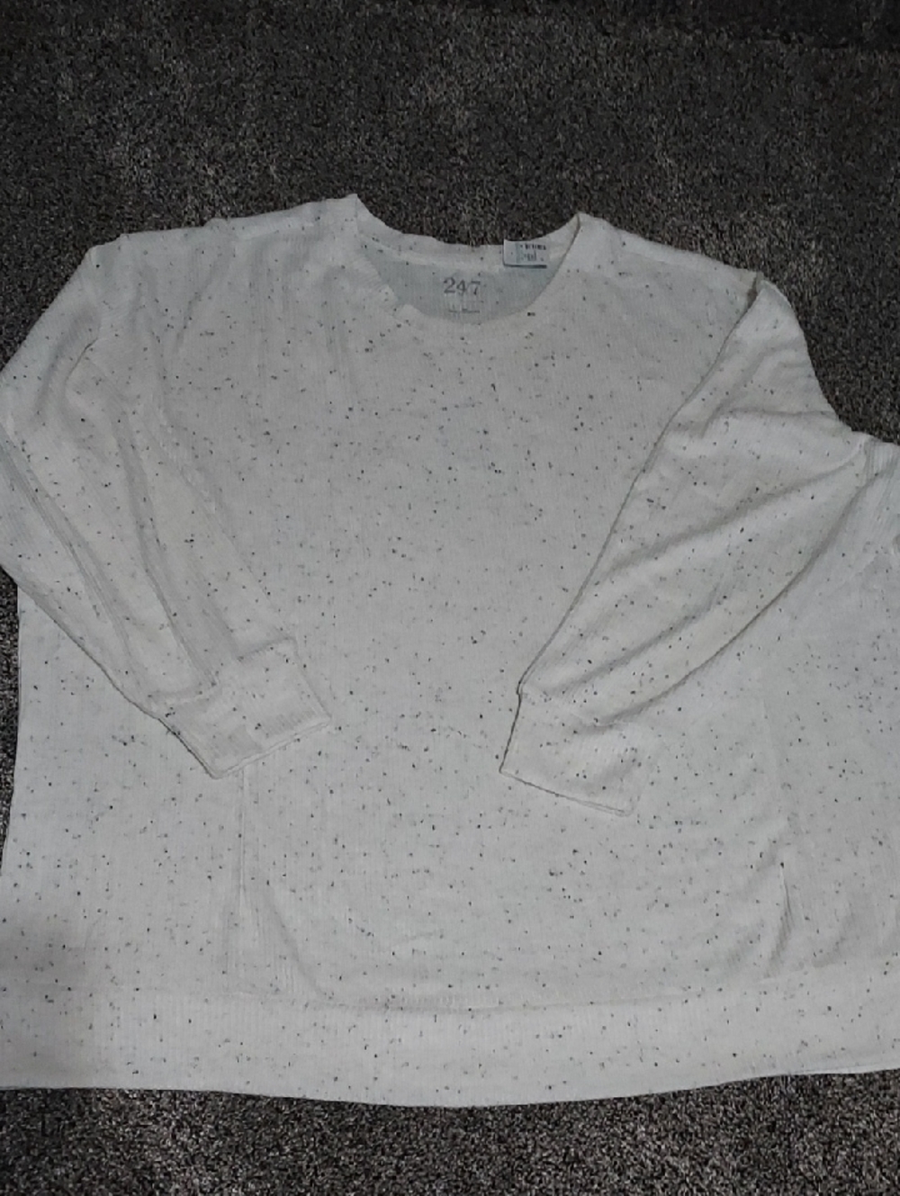 Maurices White Speckled Long Sleeve Crewneck.  Size 3X